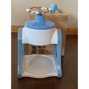The Pampered Chef Ice Crusher/Shaver Model 2940 With Box and Instructions